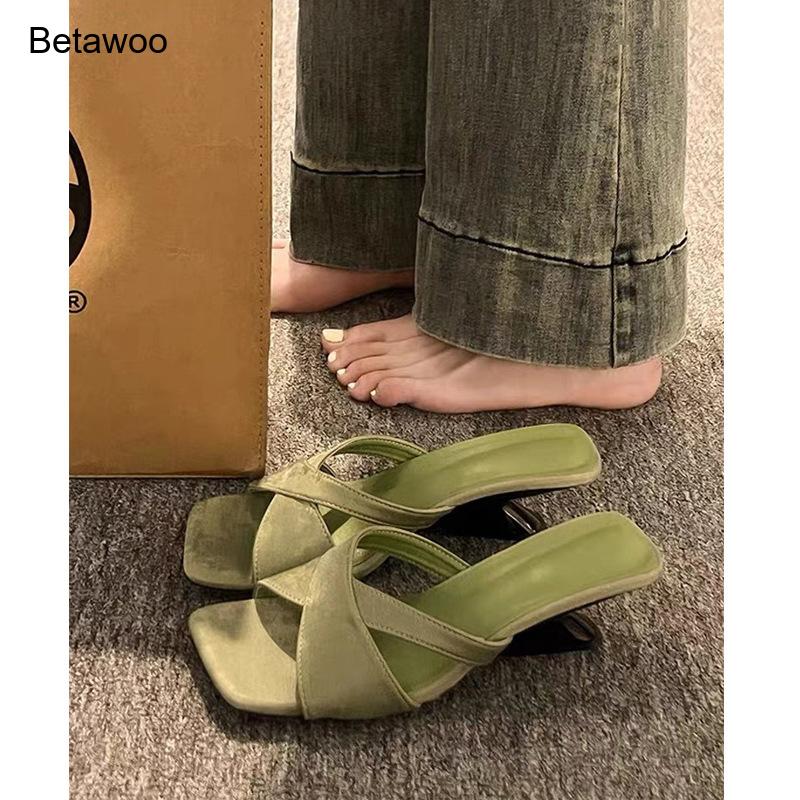 Kadınlar İçin Kavisli Blok Top - Sandals incelemesi ve fiyatı
